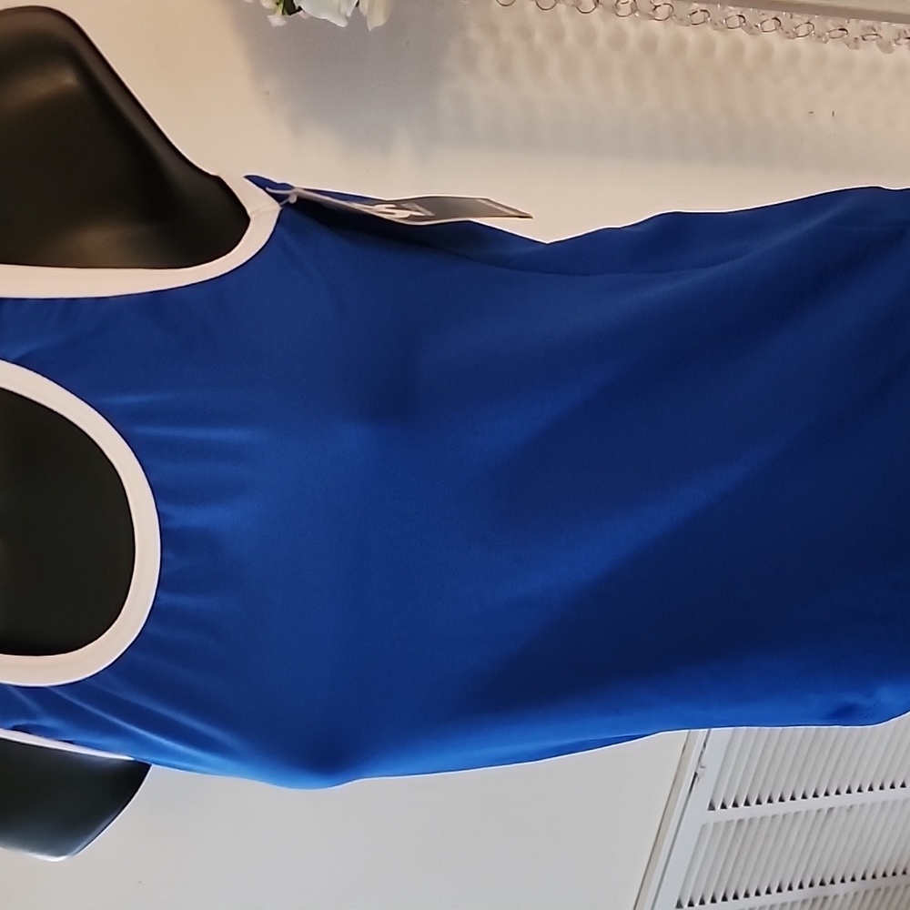 WOMEN'S SWIM TOP - Picture 3 of 3